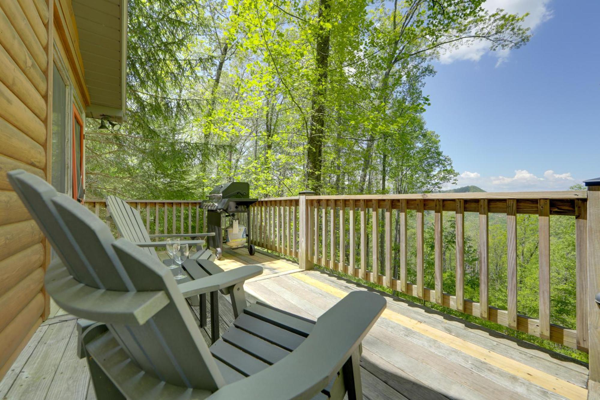 Bryson City Cabin With Hot Tub And Mountain Views! Extérieur photo
