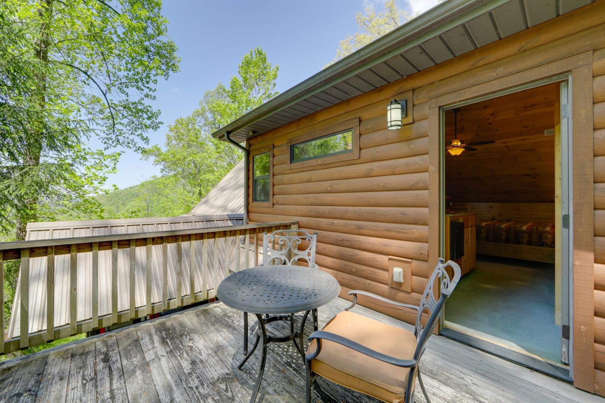 Bryson City Cabin With Hot Tub And Mountain Views! Extérieur photo